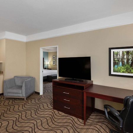 La Quinta By Wyndham Houma Hotel Exterior foto