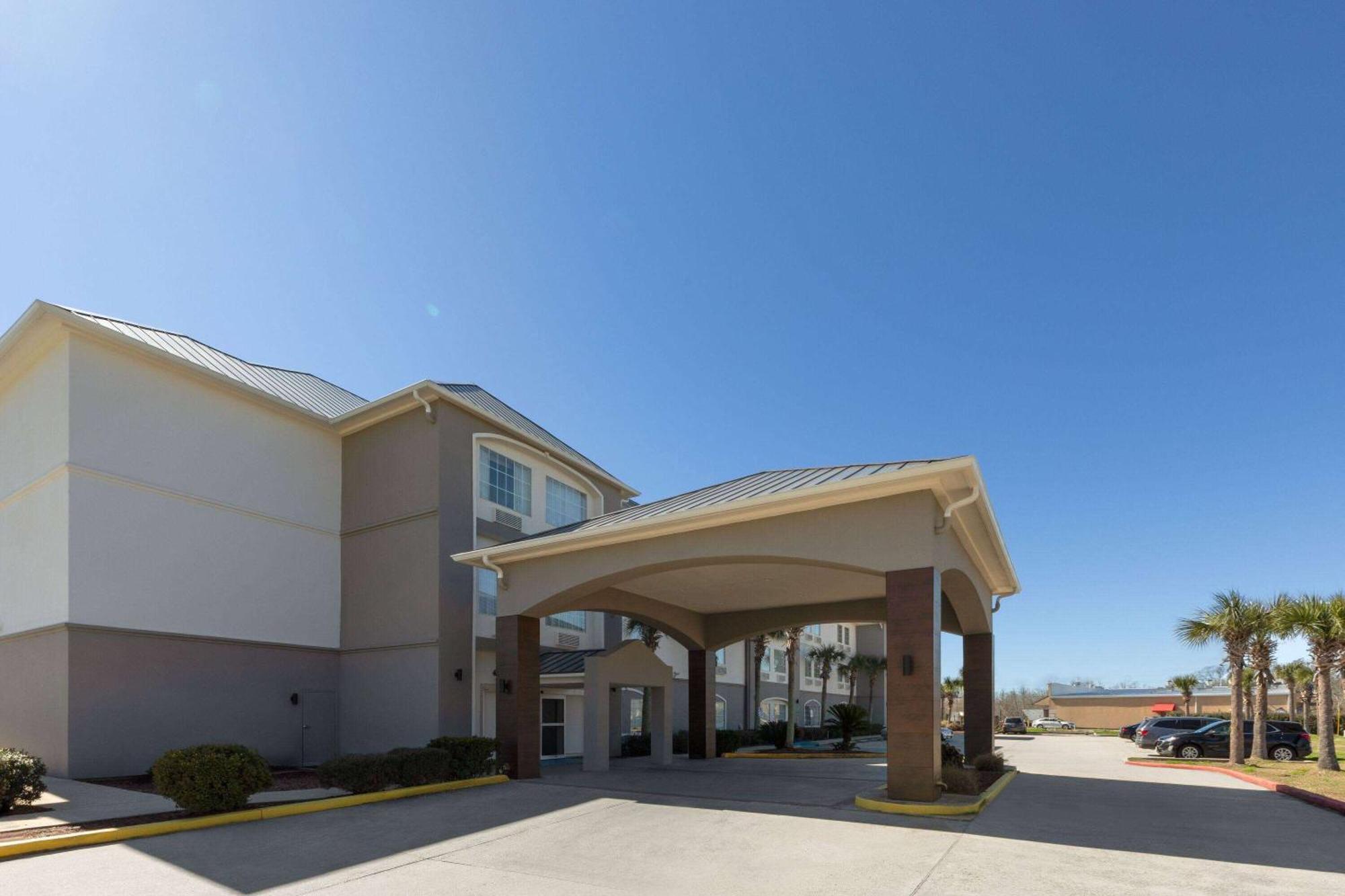 La Quinta By Wyndham Houma Hotel Exterior foto