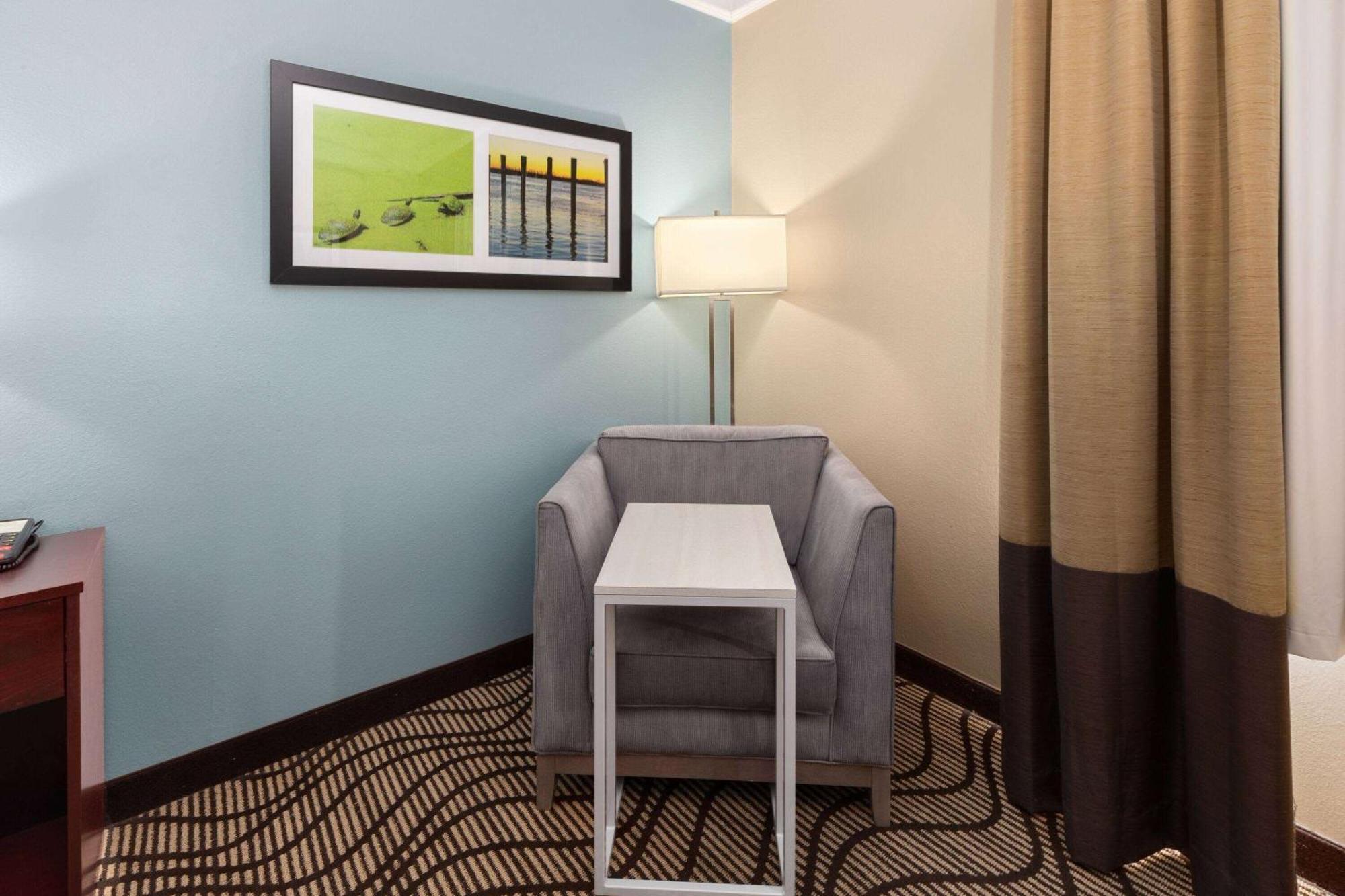La Quinta By Wyndham Houma Hotel Exterior foto