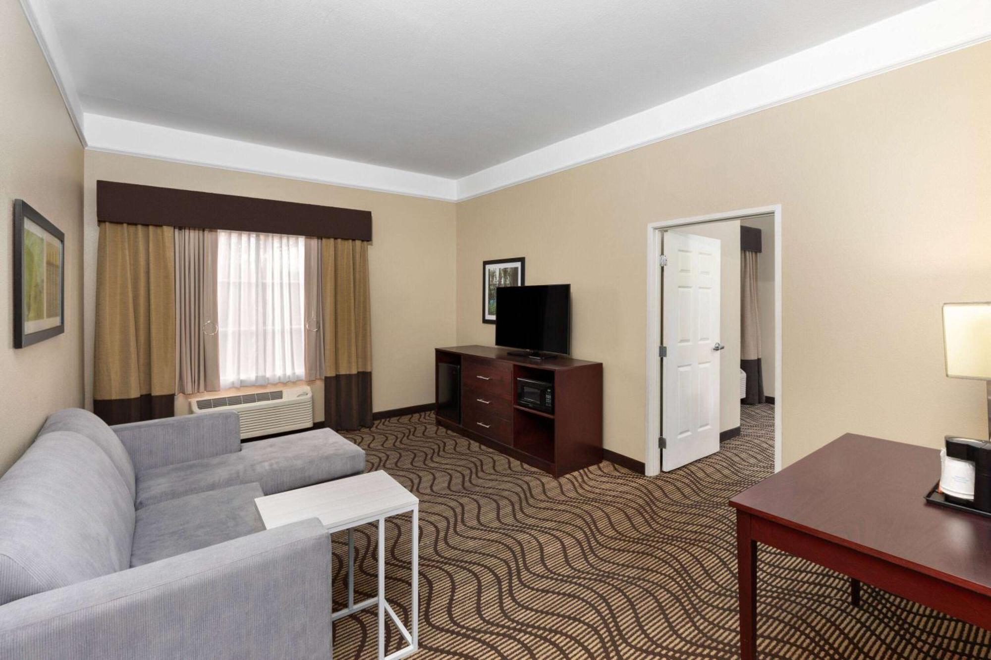 La Quinta By Wyndham Houma Hotel Exterior foto